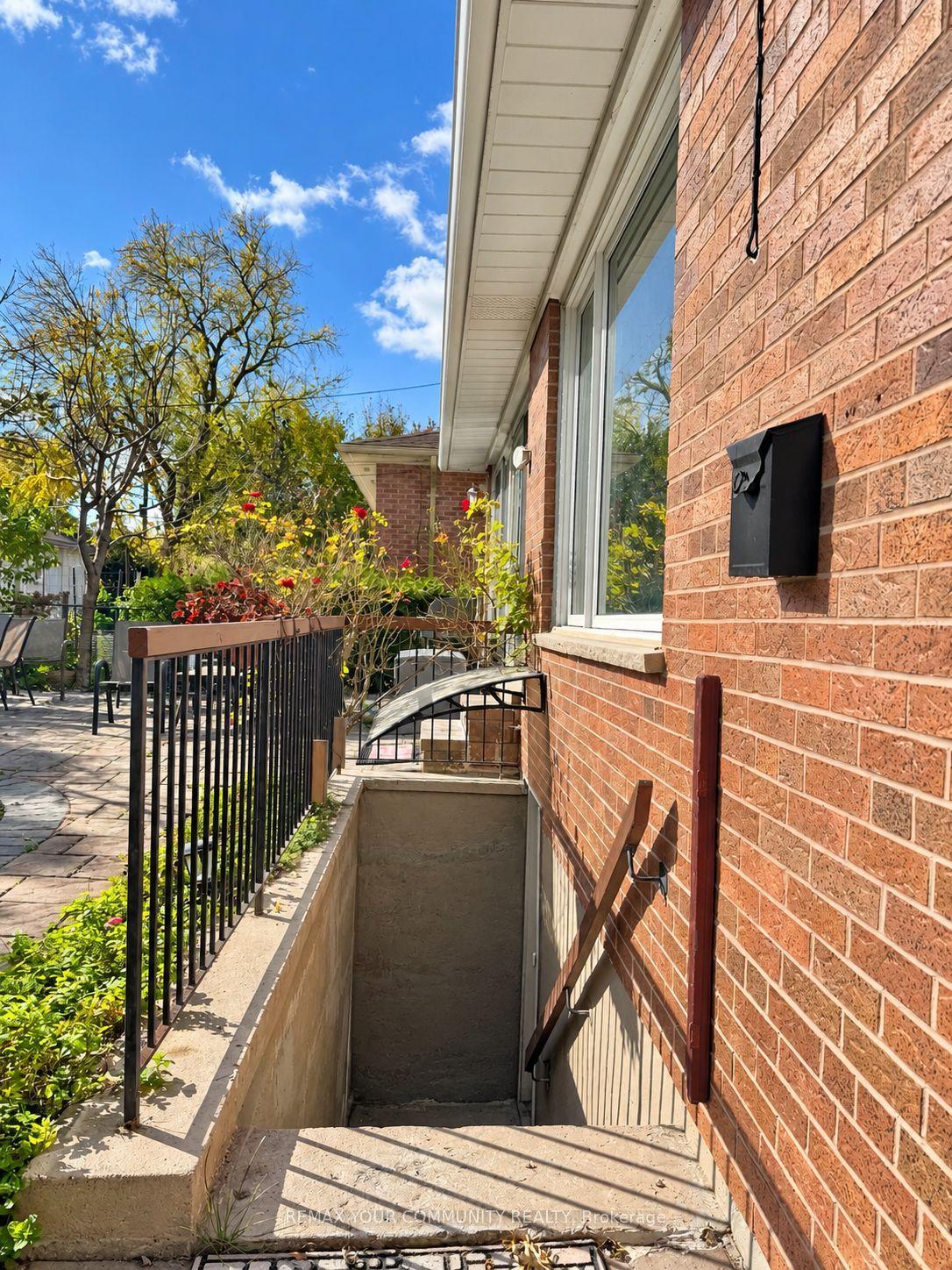 85 Patricia Avenue Bsmnt #Bsmnt, Toronto — Detached for lease, photo 1