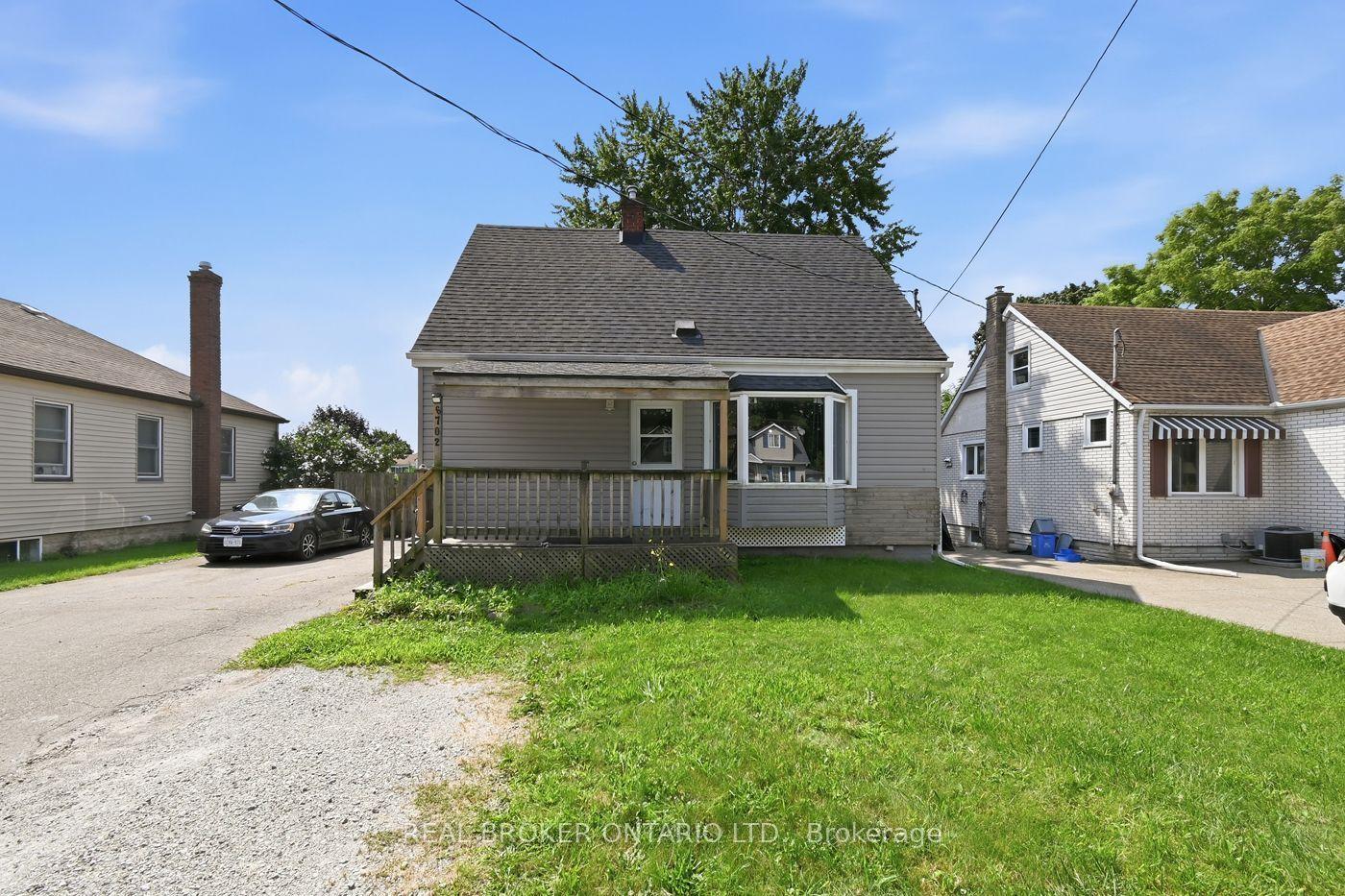 6702 Dunn Street, Niagara Falls — Detached for sale, photo 1
