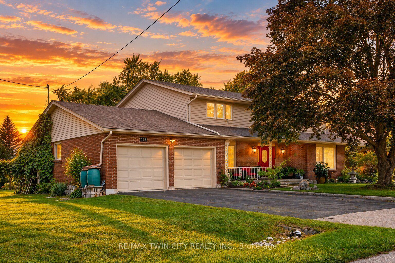 142 Carson Drive, Kitchener — Detached for sale, photo 1