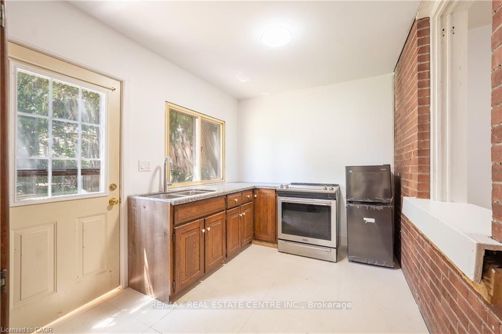 1274 Barton Street E, Hamilton — Detached for sale, photo 1