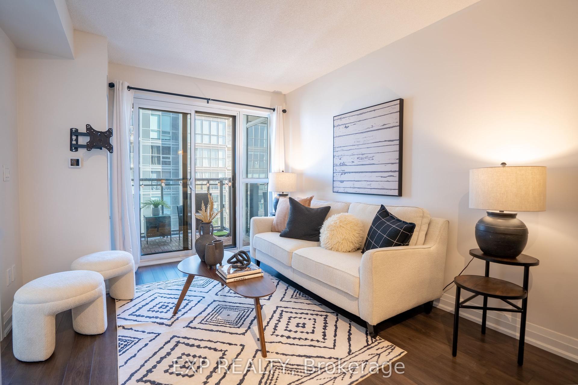 20 Meadowglen Place 2410 #2410, Toronto — Condo for sale, photo 1