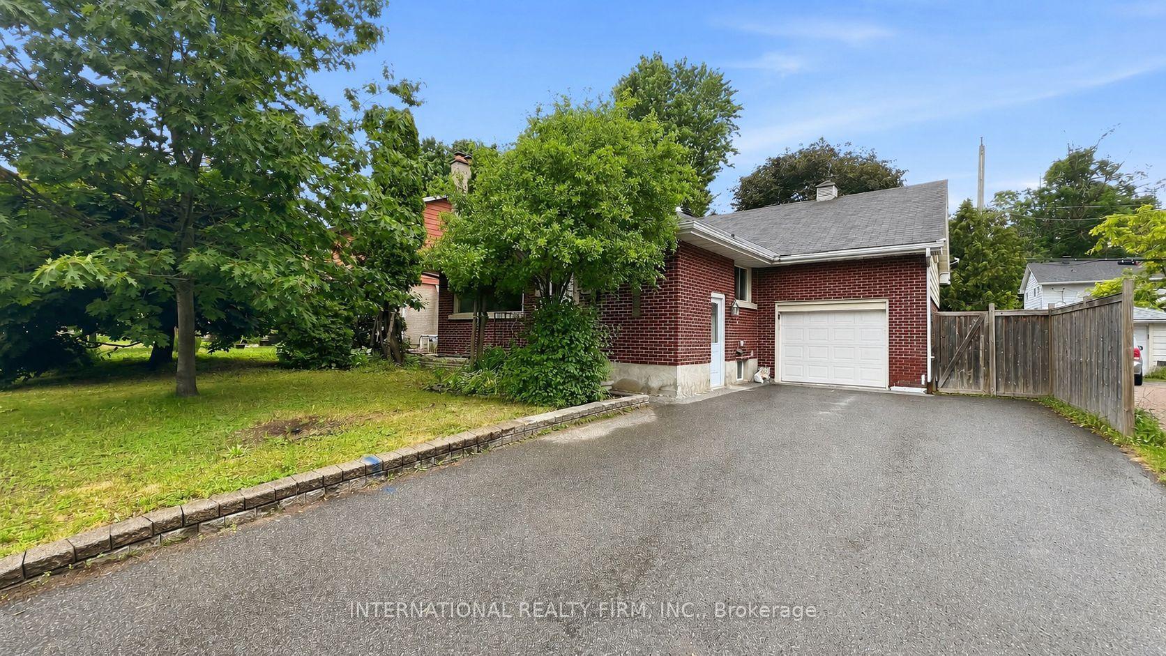 1213 ERINDALE Drive — photo 1