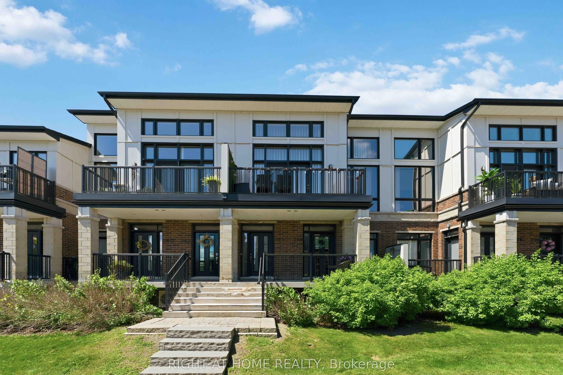 264 Pembina Private 98 #98, Blossom Park - Airport and Area — Condo Town for lease, photo 1