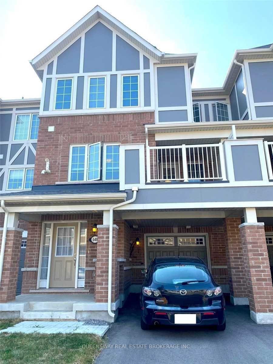 649 Laking Terrace, Milton — Townhouse for lease, photo 1