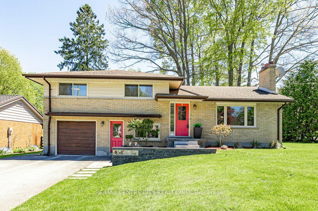 858 Hickory Road — photo 1