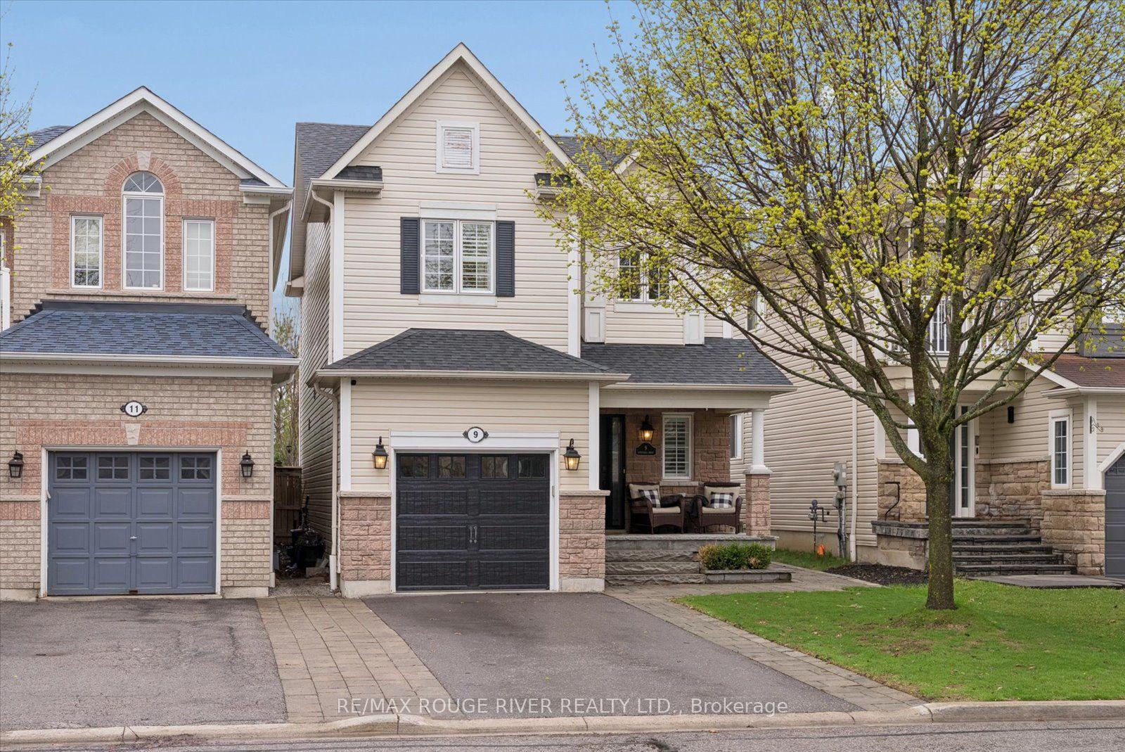 9 Dunstable Drive — photo 1