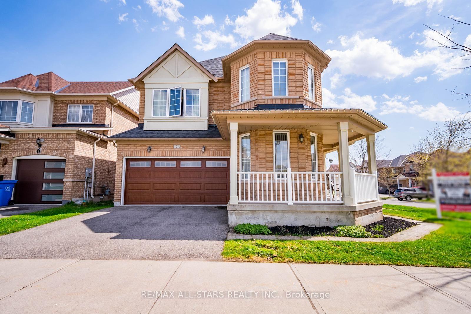 2 Mantle Avenue — photo 1