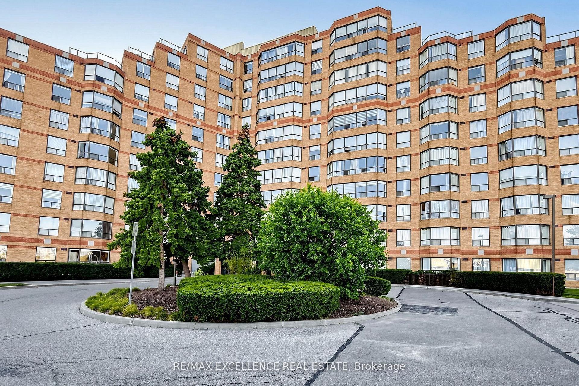 6 Humberline Drive 524 #524, Toronto — Condo for lease, photo 1