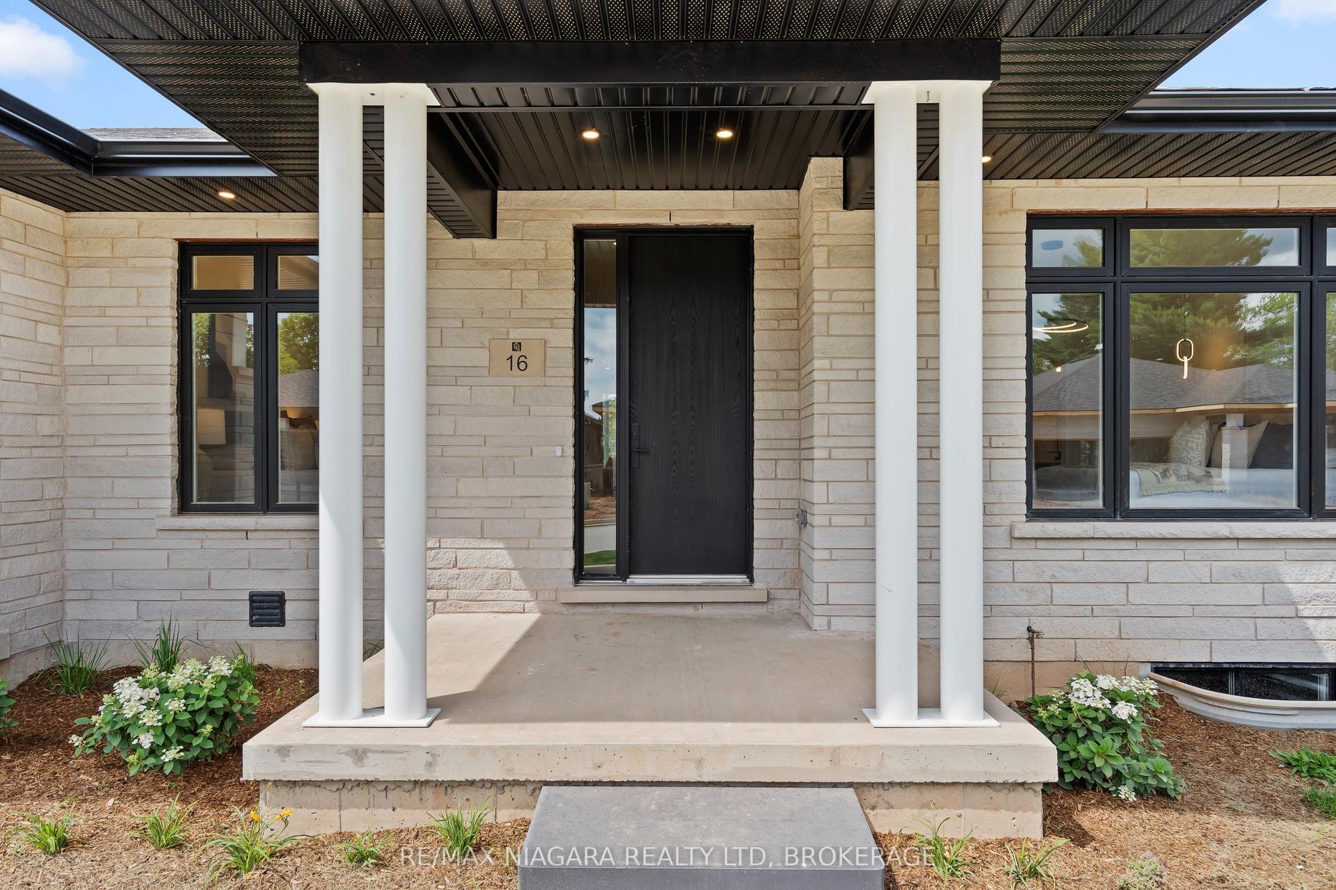 16 ACCURSI Crescent — photo 1