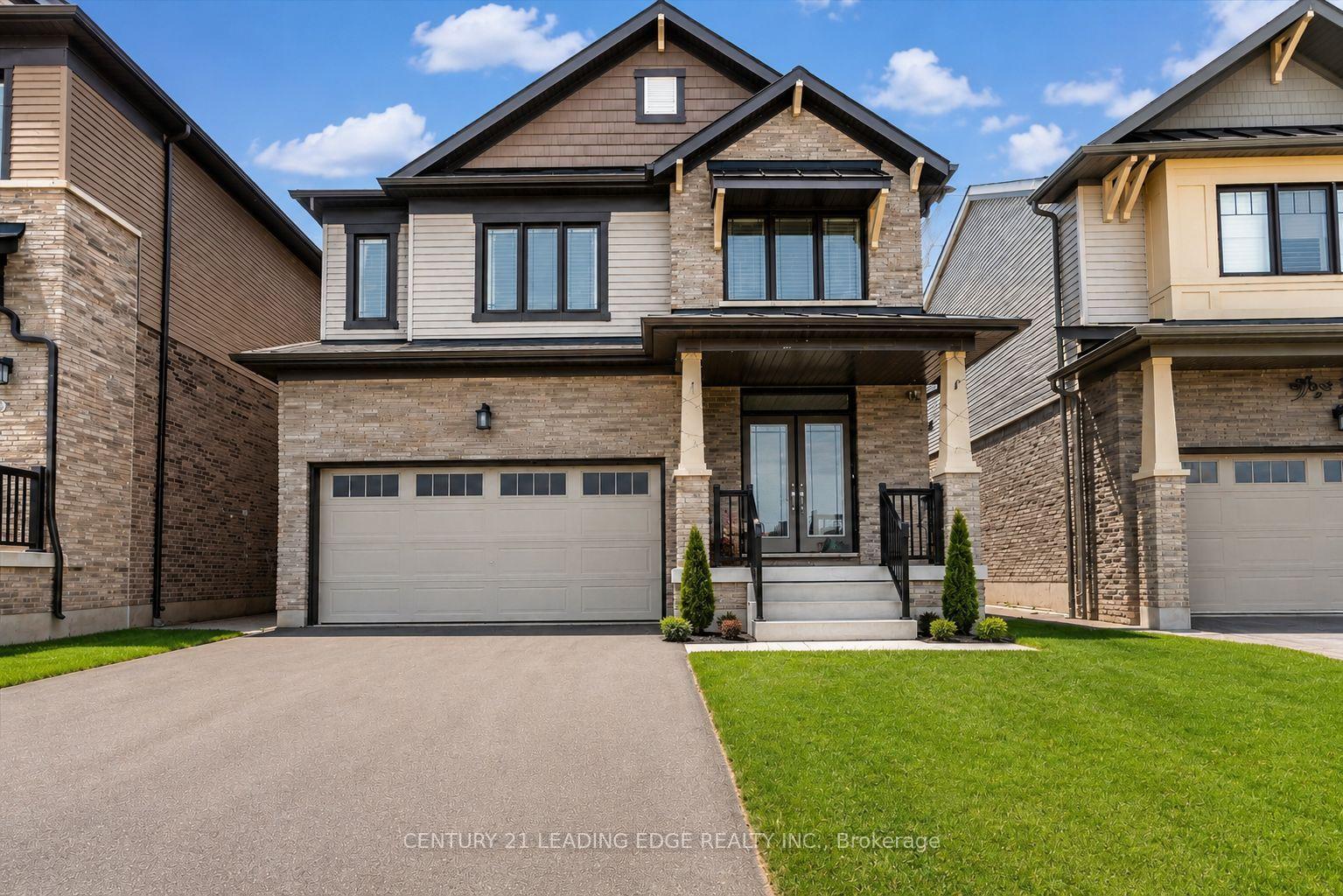 35 Royal Coachman Way — photo 1