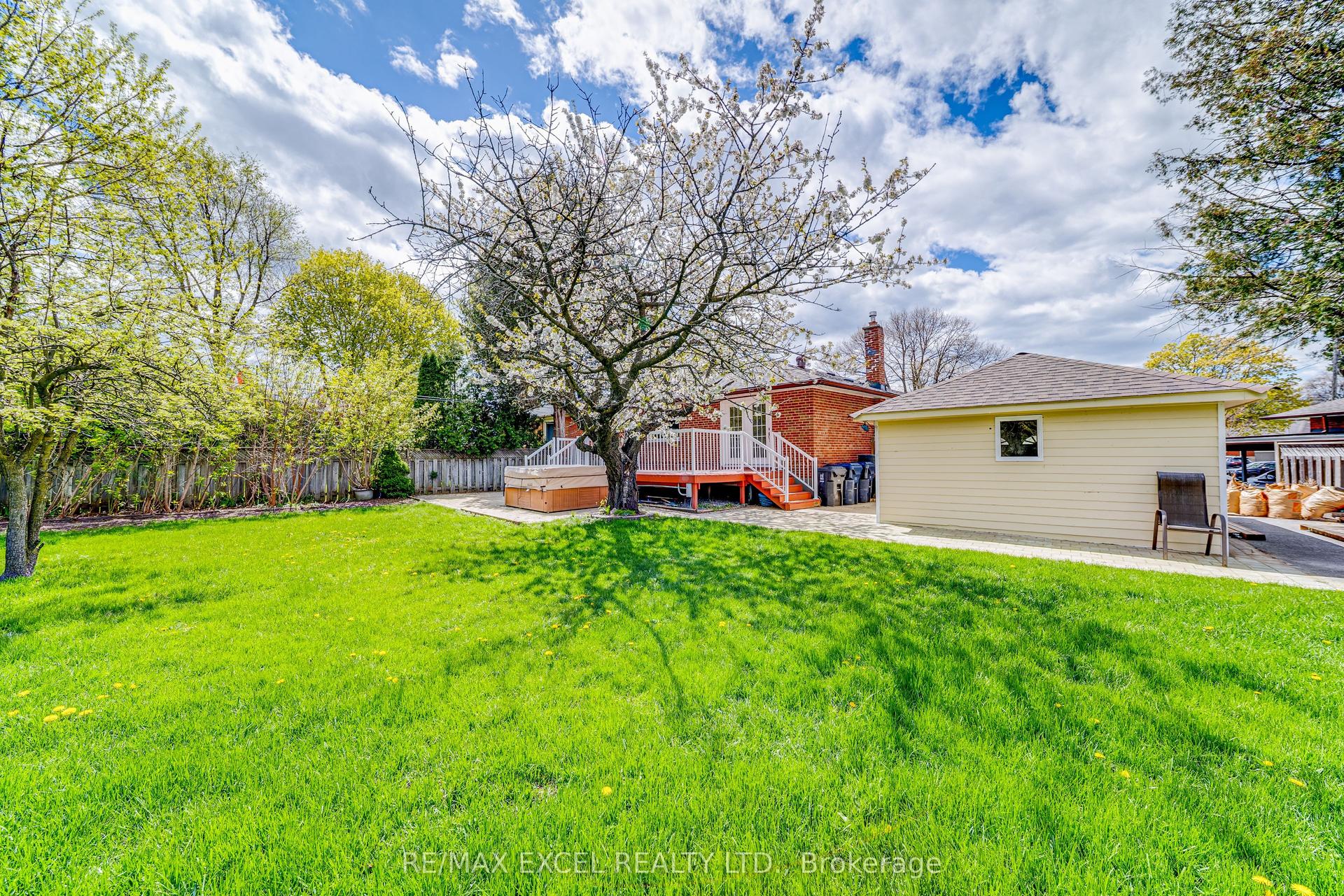 51 Tordale Crescent, Toronto — Detached for sale, photo 1