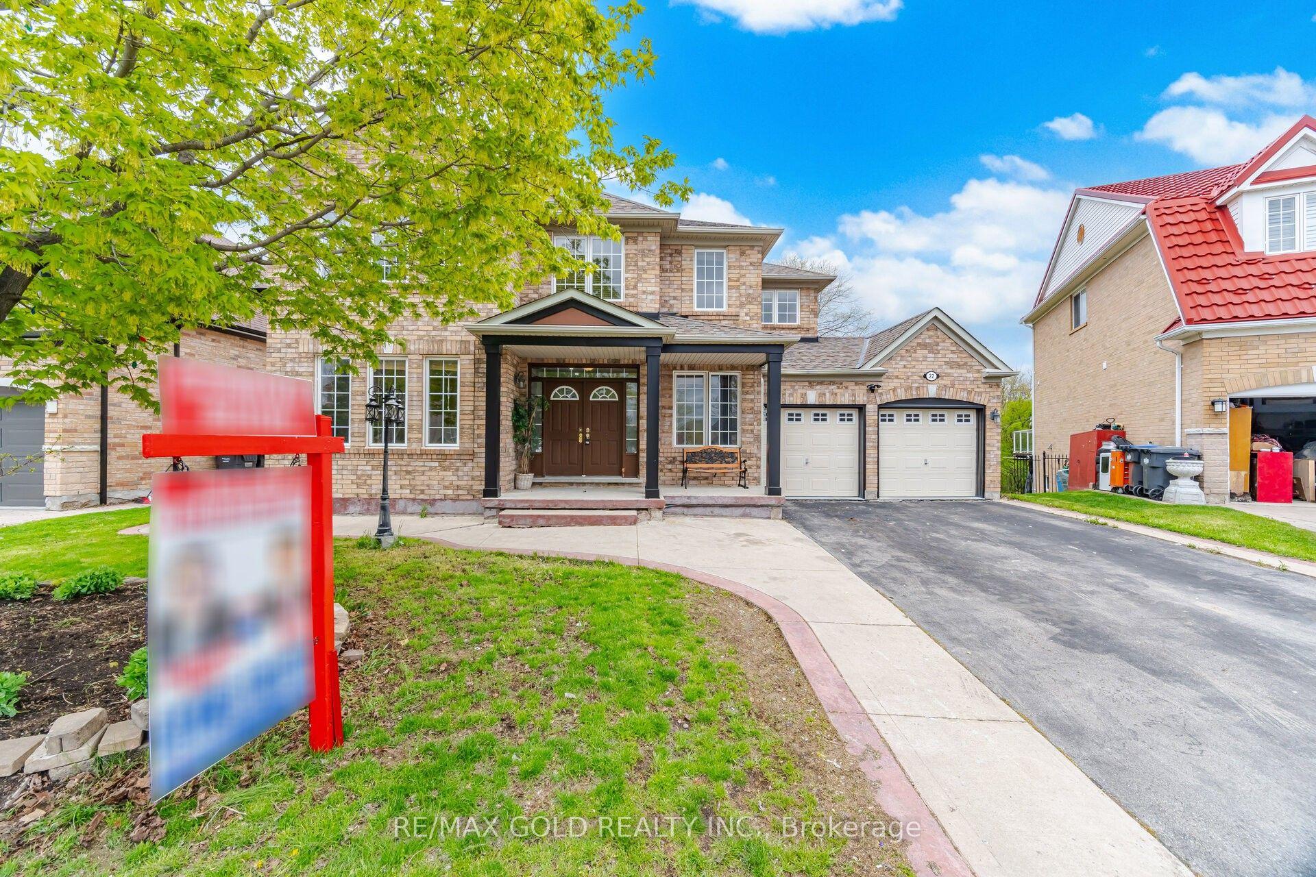 22 Cosmo Court — photo 1