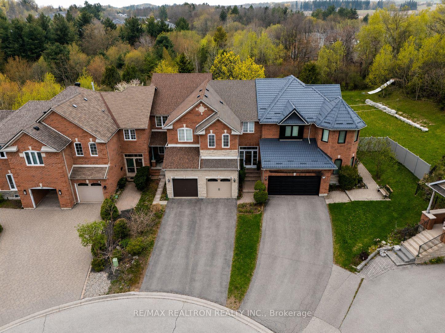 36 Edgemont Court, Richmond Hill — Townhouse for sale, photo 1