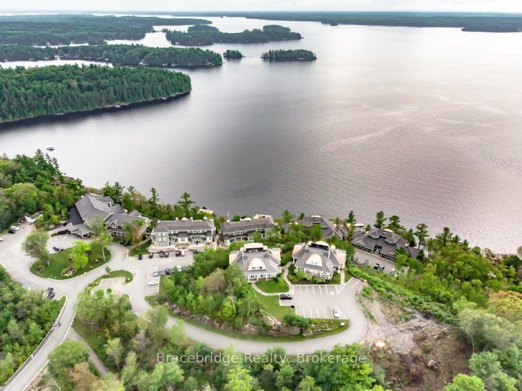 1869 Muskoka Rd 118 Highway W B102-A1 #B102-A1, Muskoka Lakes — Condo for sale, photo 1