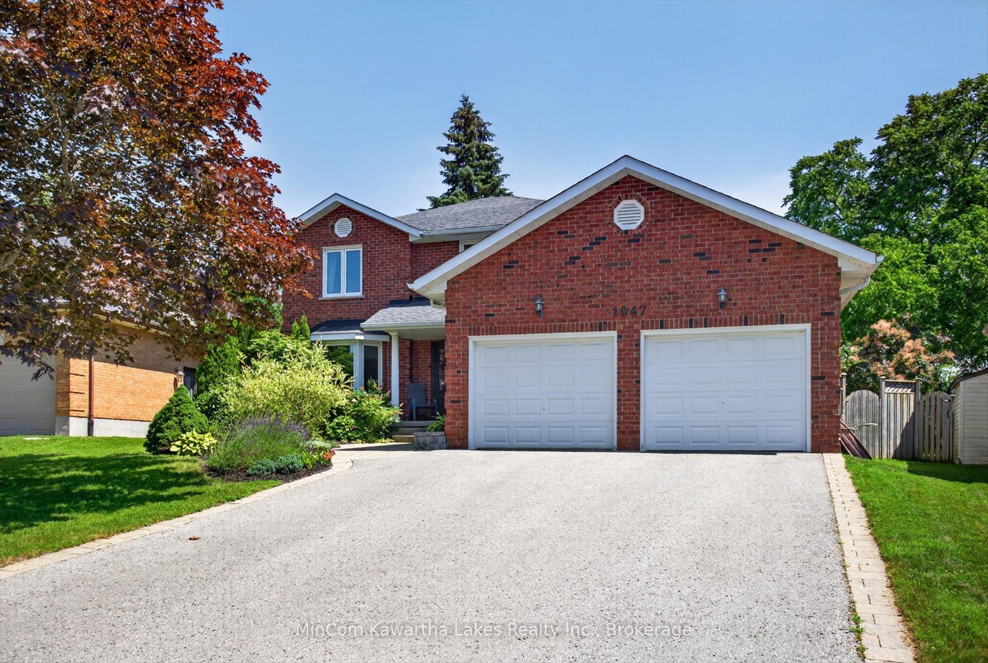 1947 PARKWOOD Circle, Peterborough — Detached for sale, photo 1