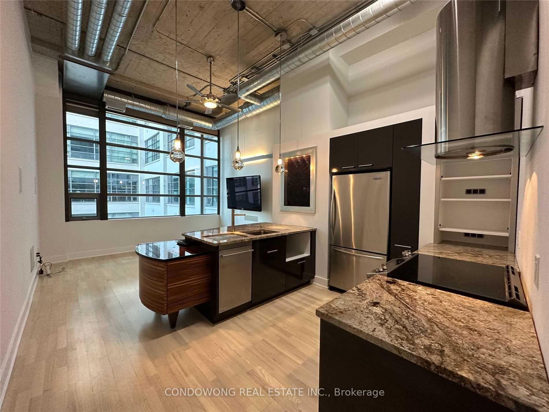 637 Lake Shore Boulevard W 331 #331 — photo 1