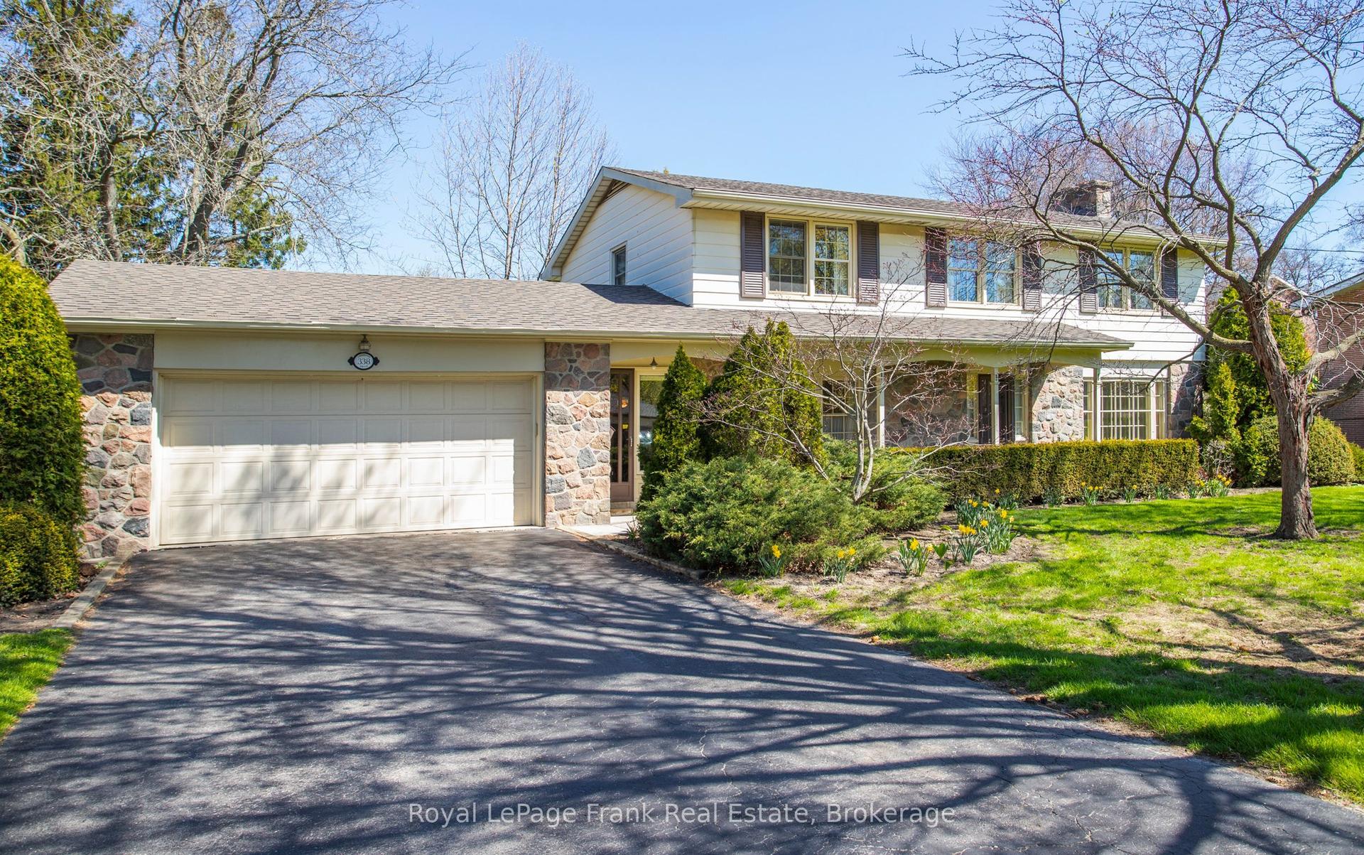 338 Lyndeview Drive — photo 1