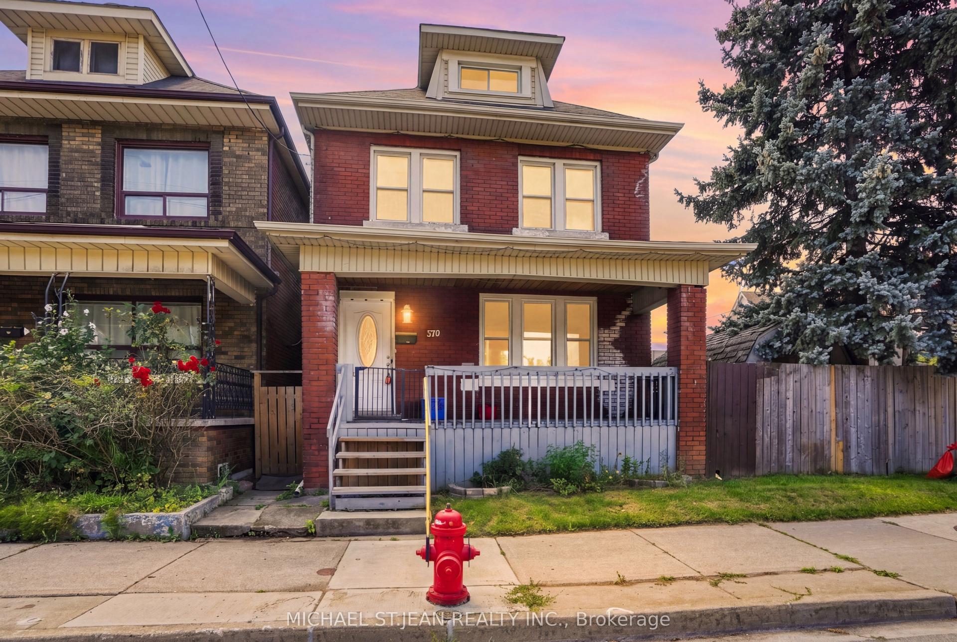 570 Cannon Street, Hamilton — Detached for sale, photo 1