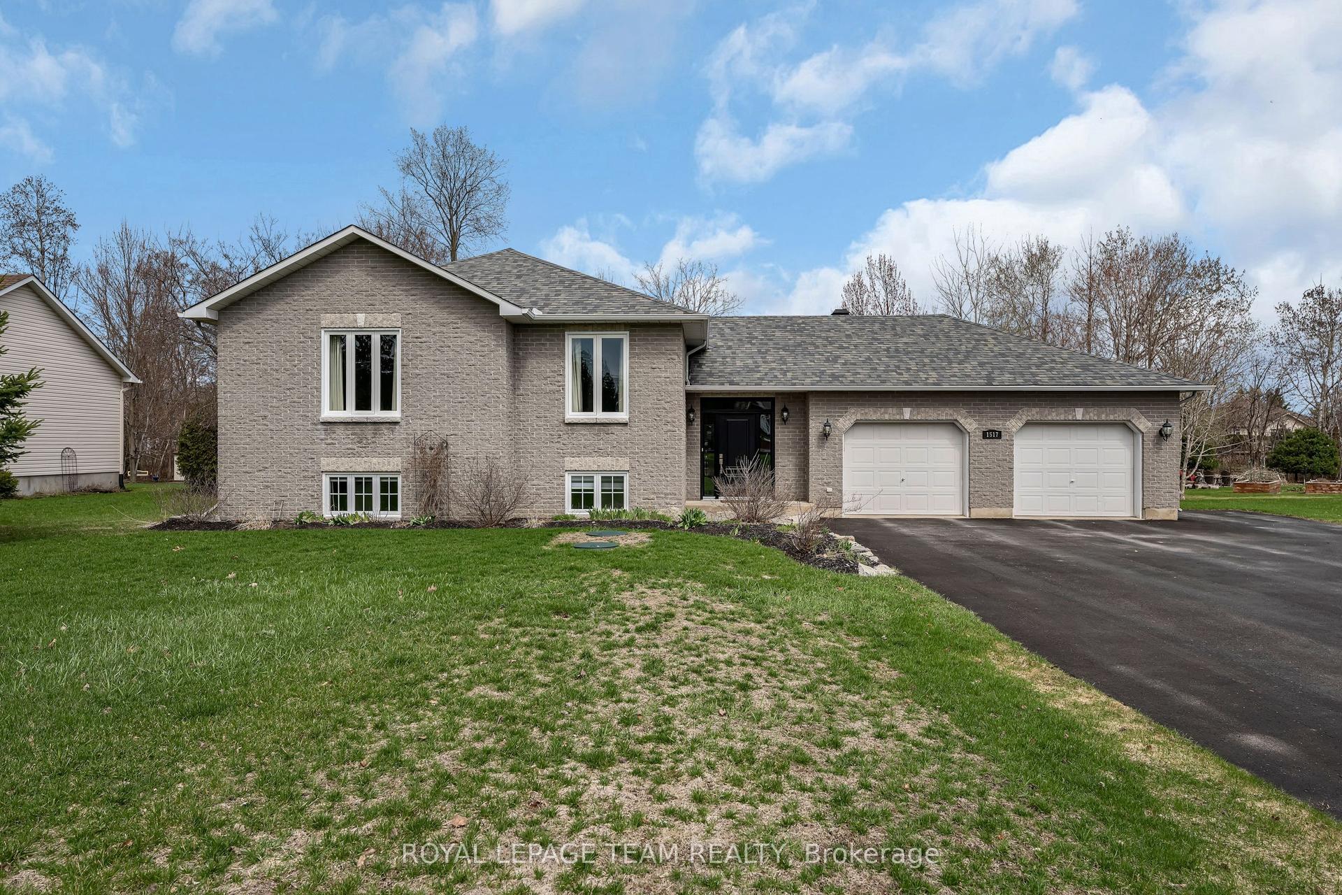 1517 Back Place Avenue — photo 1