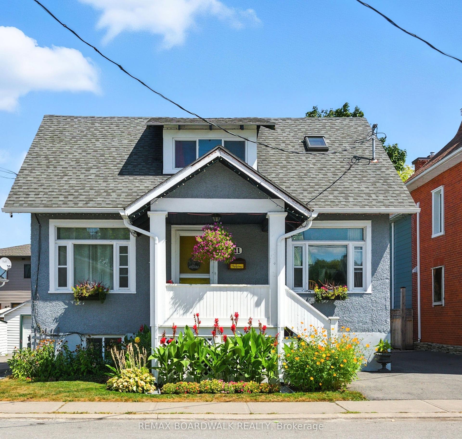 11 Frank Street — photo 1