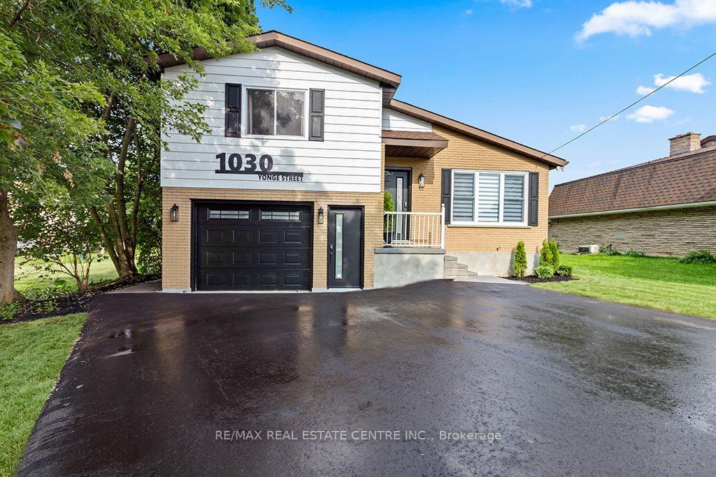 1030 Yonge Street S, Brockton — Detached for sale, photo 1