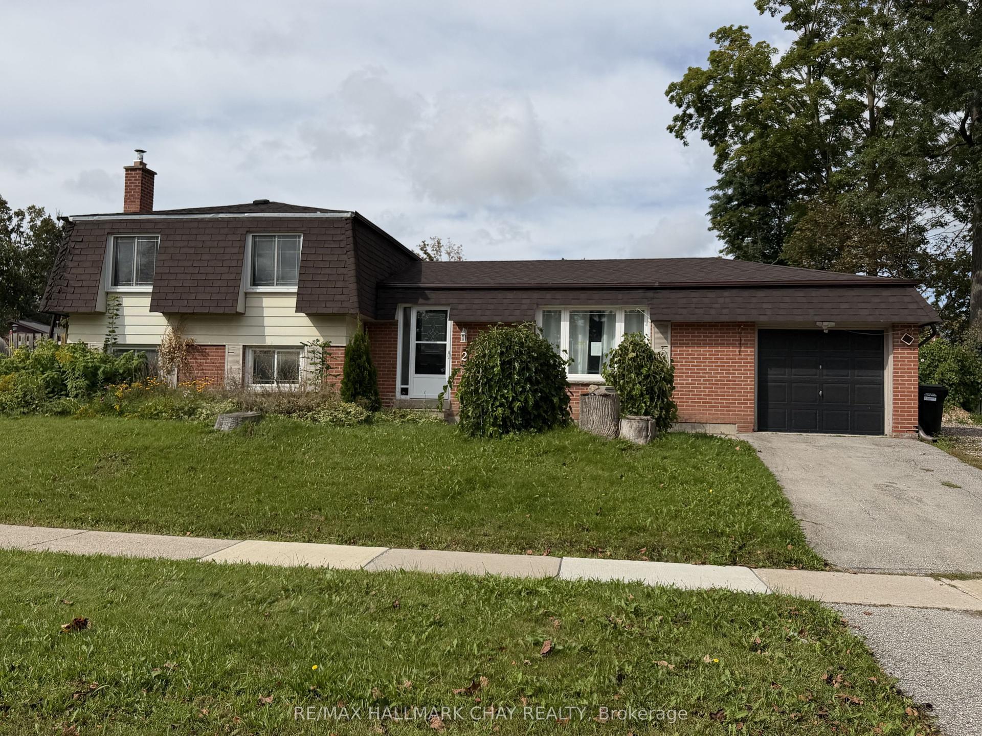 2 BIRCHWOOD Drive, Barrie — Detached for sale, photo 1