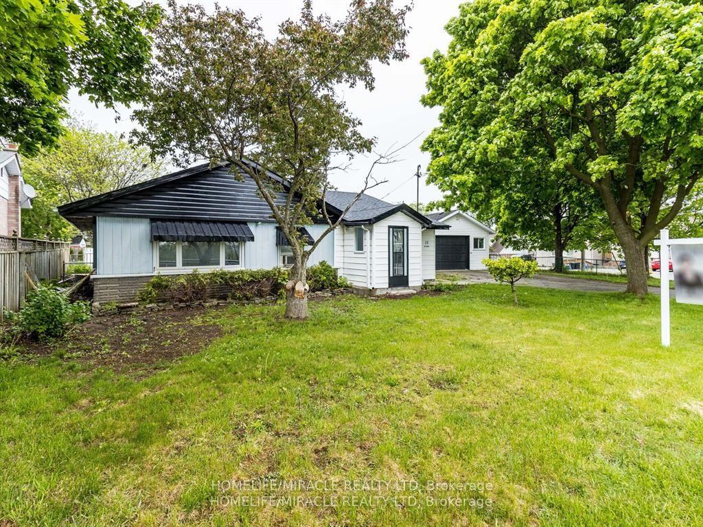 15 Spiers Crescent — photo 1