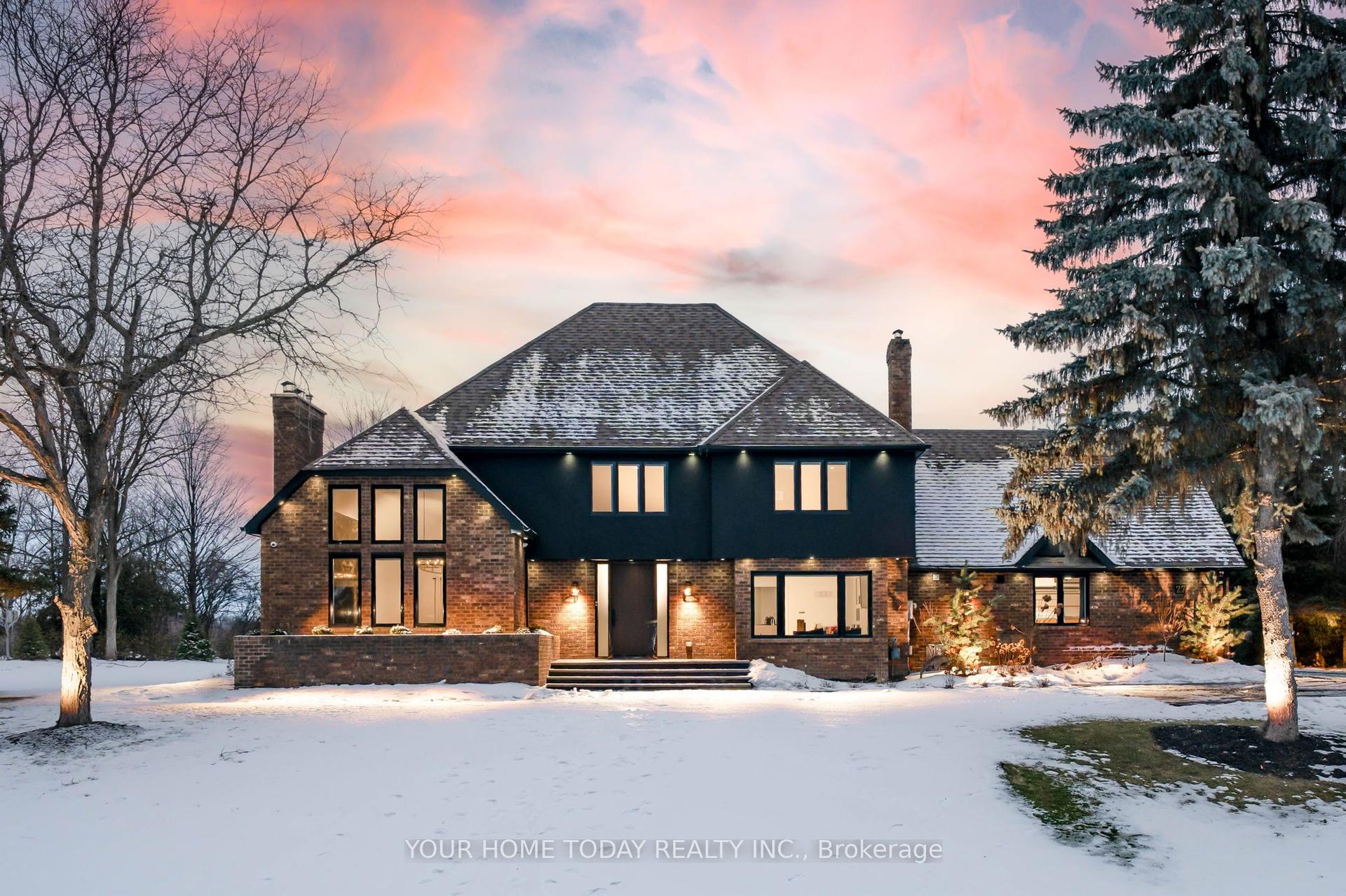 27 Chantelay Crescent — photo 1