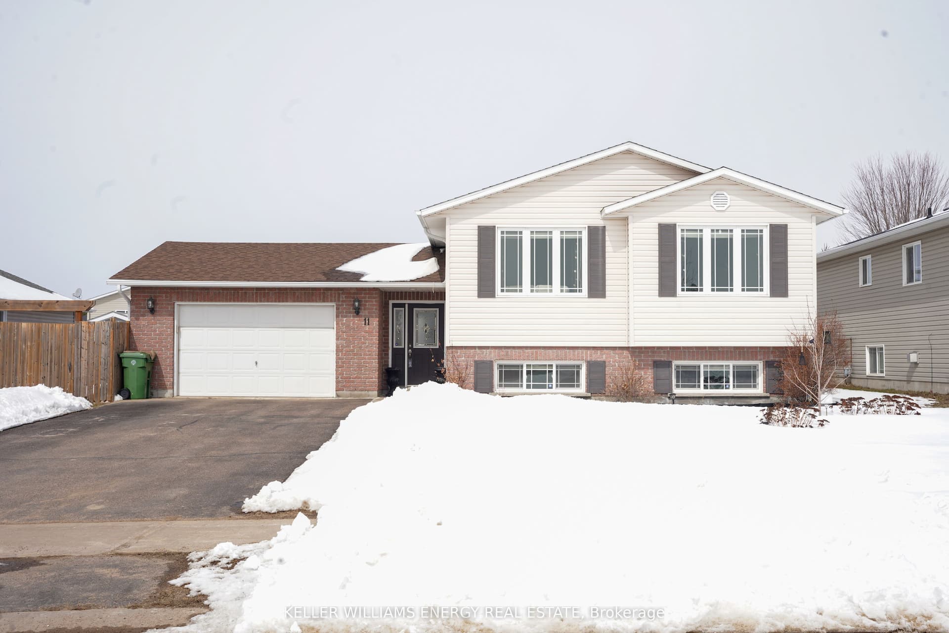 11 Morning Star Street — photo 1