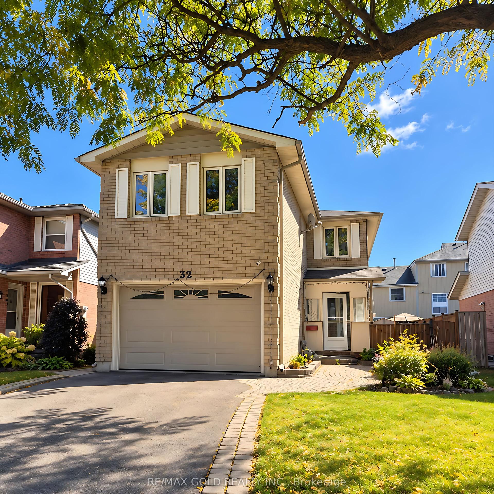 32 Steven Court, Brampton — Detached for sale, photo 1