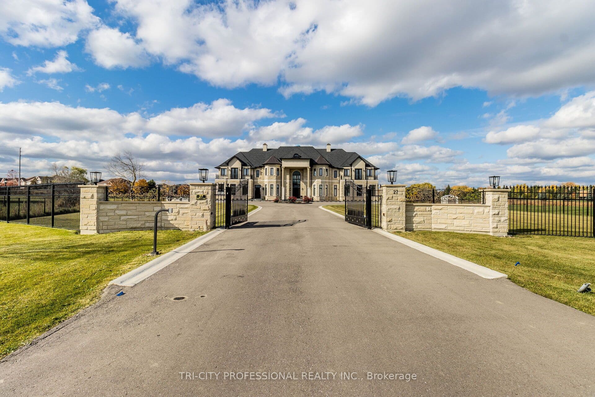 27 Morris Court — photo 1