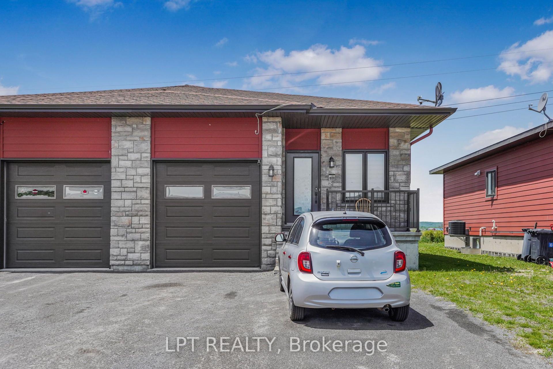 1051 Jacynthe Street — photo 1