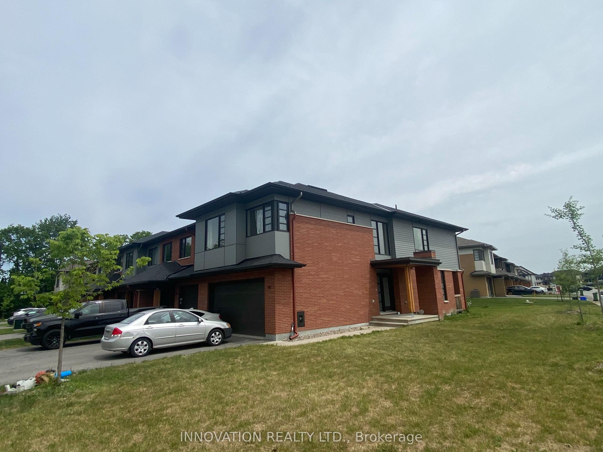747 ACAI Way — photo 1