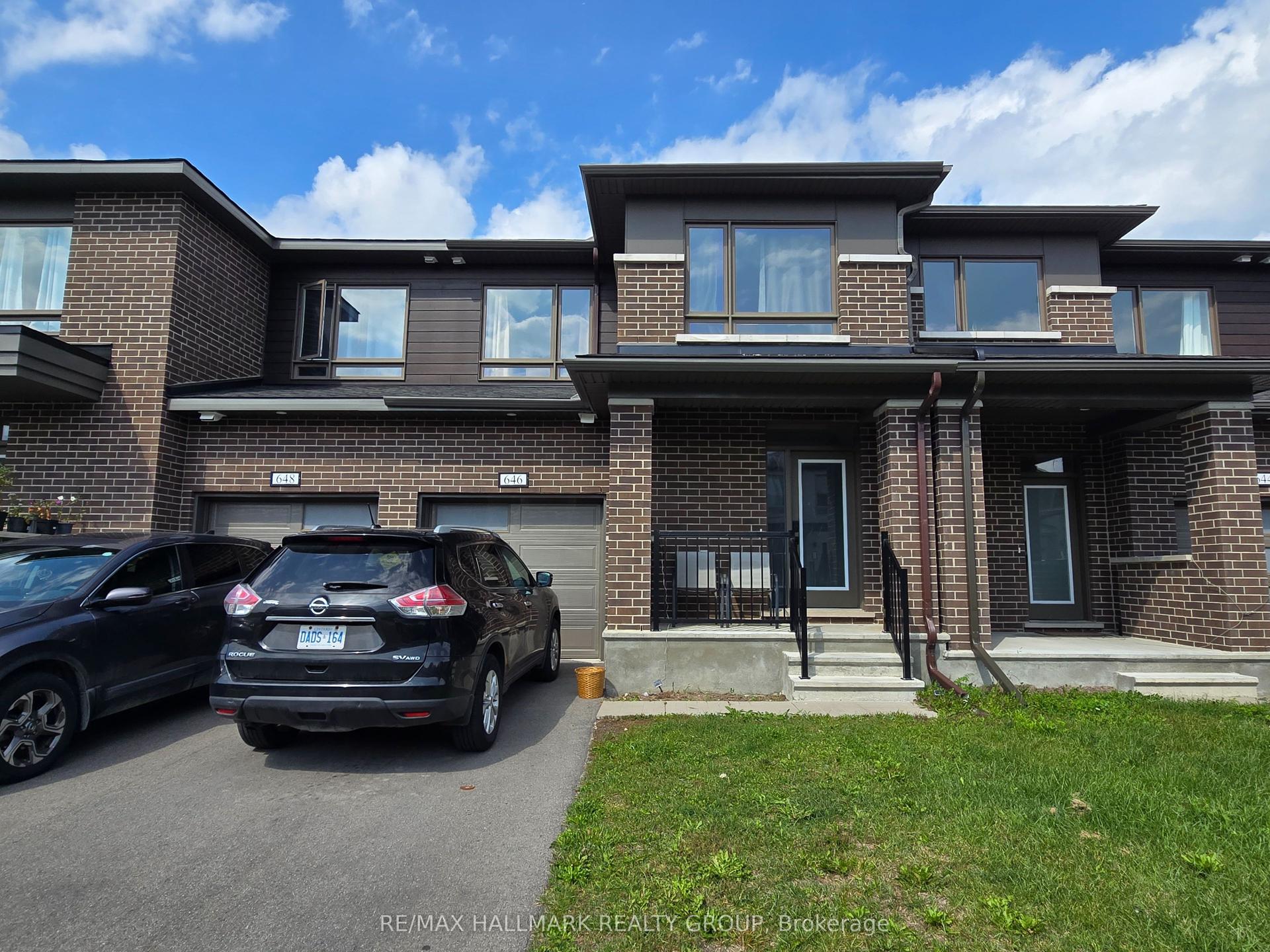 646 Fenwick Way, Barrhaven — Townhouse for lease, photo 1