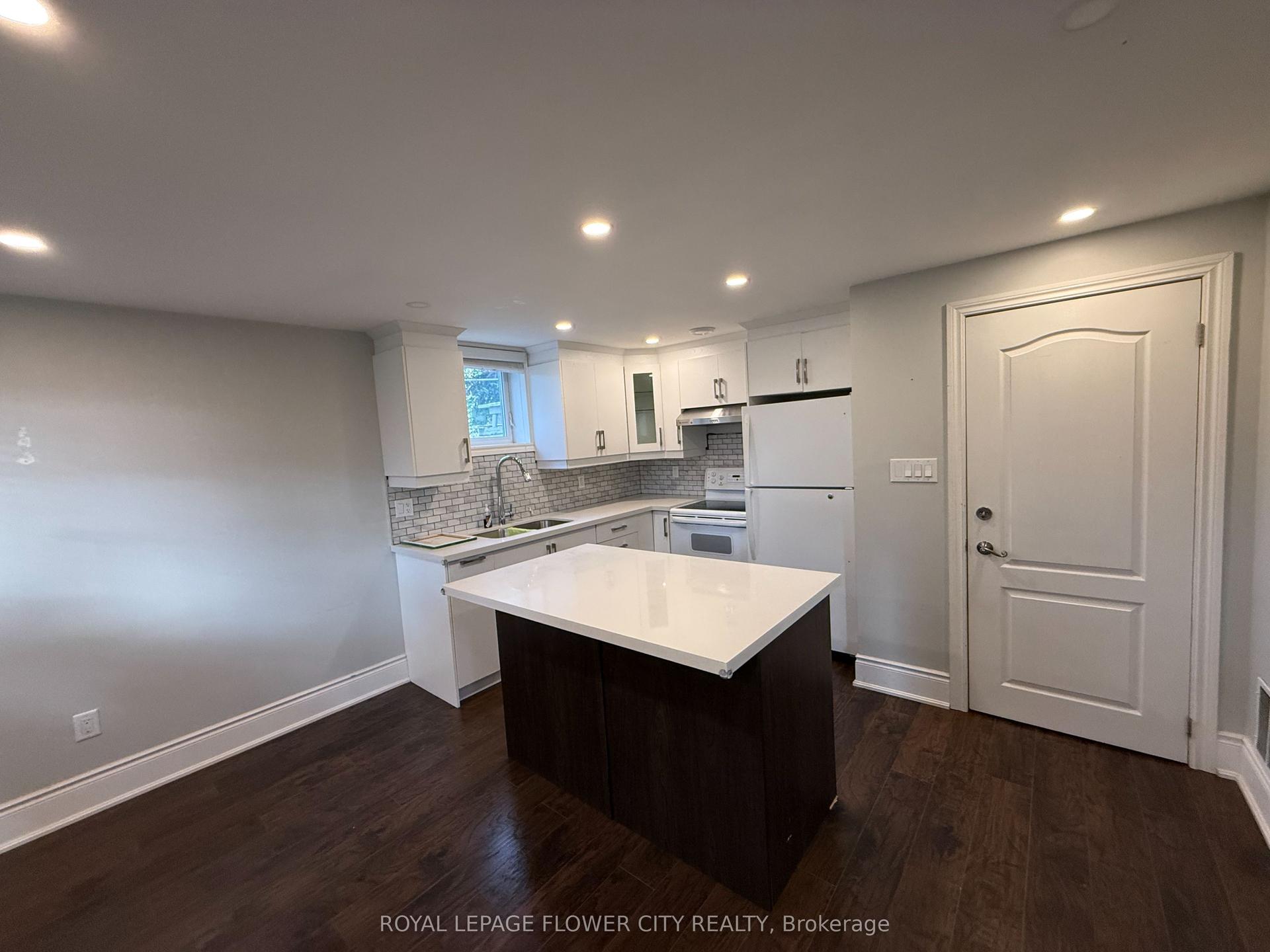 66 Ikley Road, Toronto — Semi-Detached for lease, photo 1