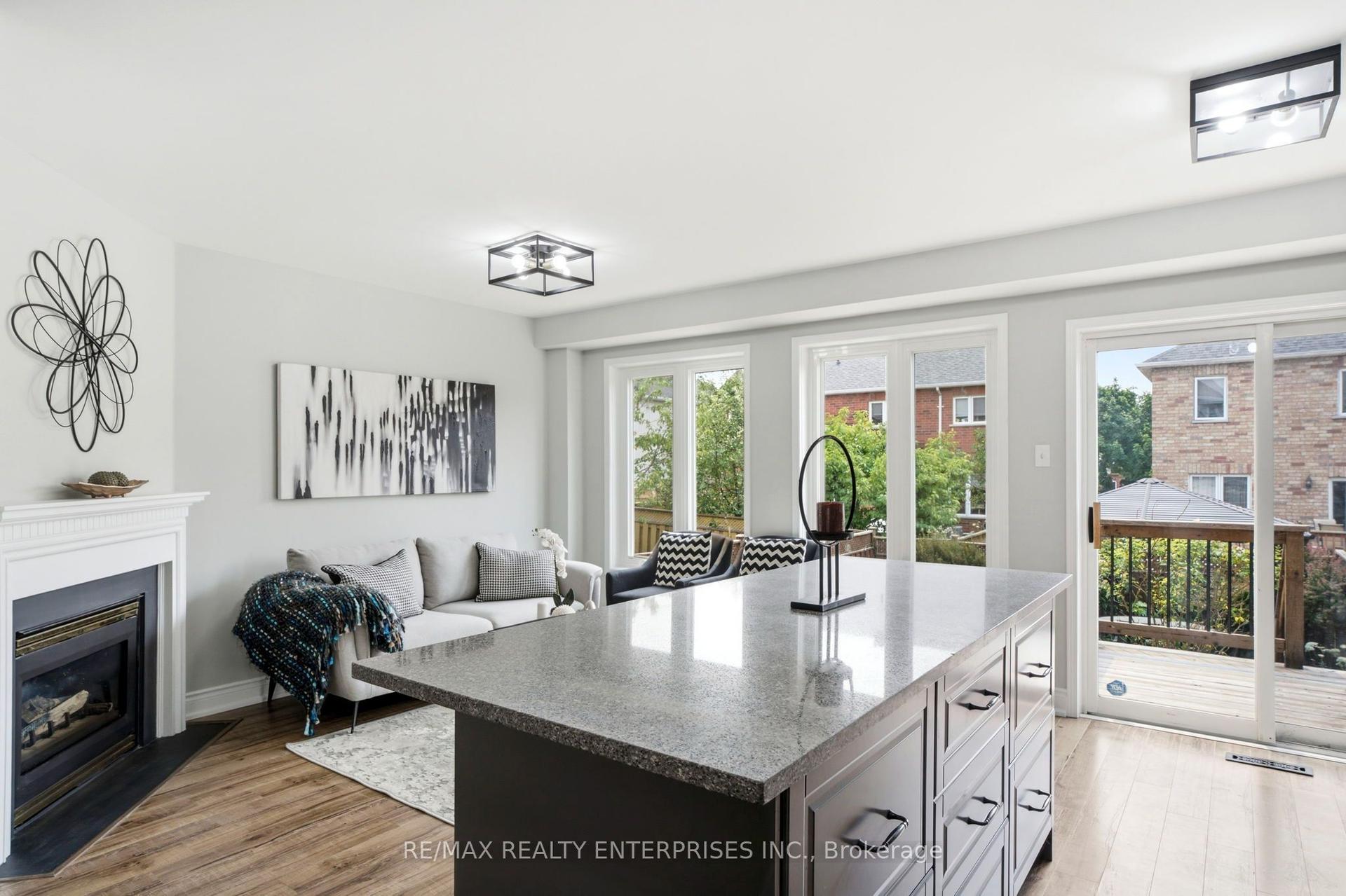 6930 Elliott Parliament Street, Mississauga — Semi-Detached for sale, photo 1
