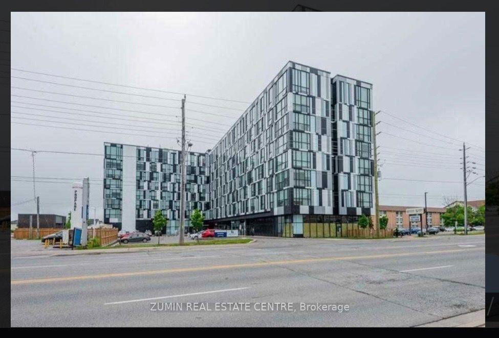 1900 SIMCOE Street N 738 #738 — photo 1