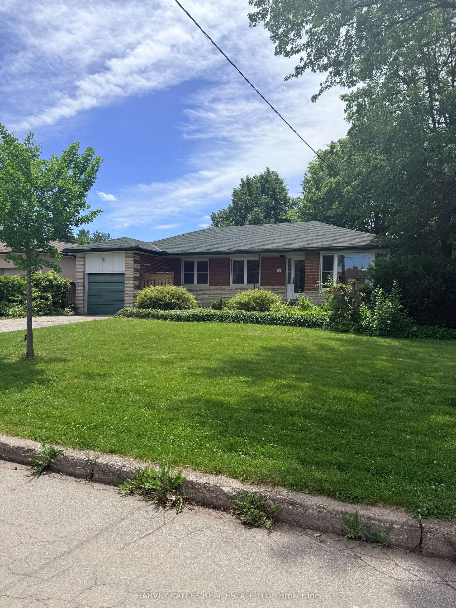 63 Coral Gable Drive — photo 1