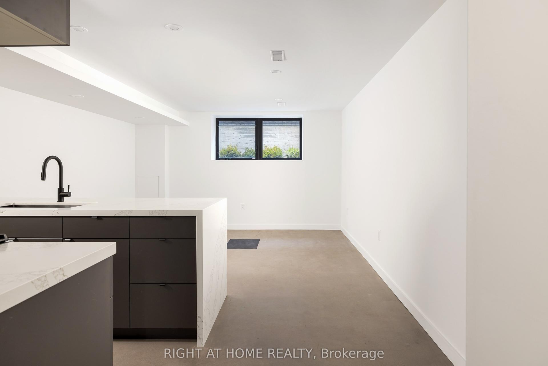 86 Lansdowne Avenue Unit #4 #Unit #4, Toronto — Multiplex for lease, photo 1