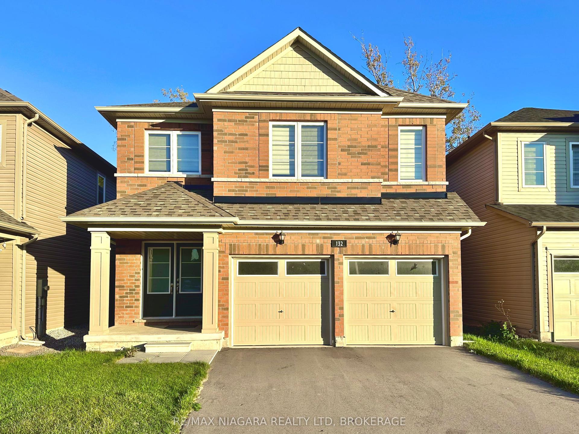 132 COTTONWOOD Crescent, Welland — Detached for lease, photo 1