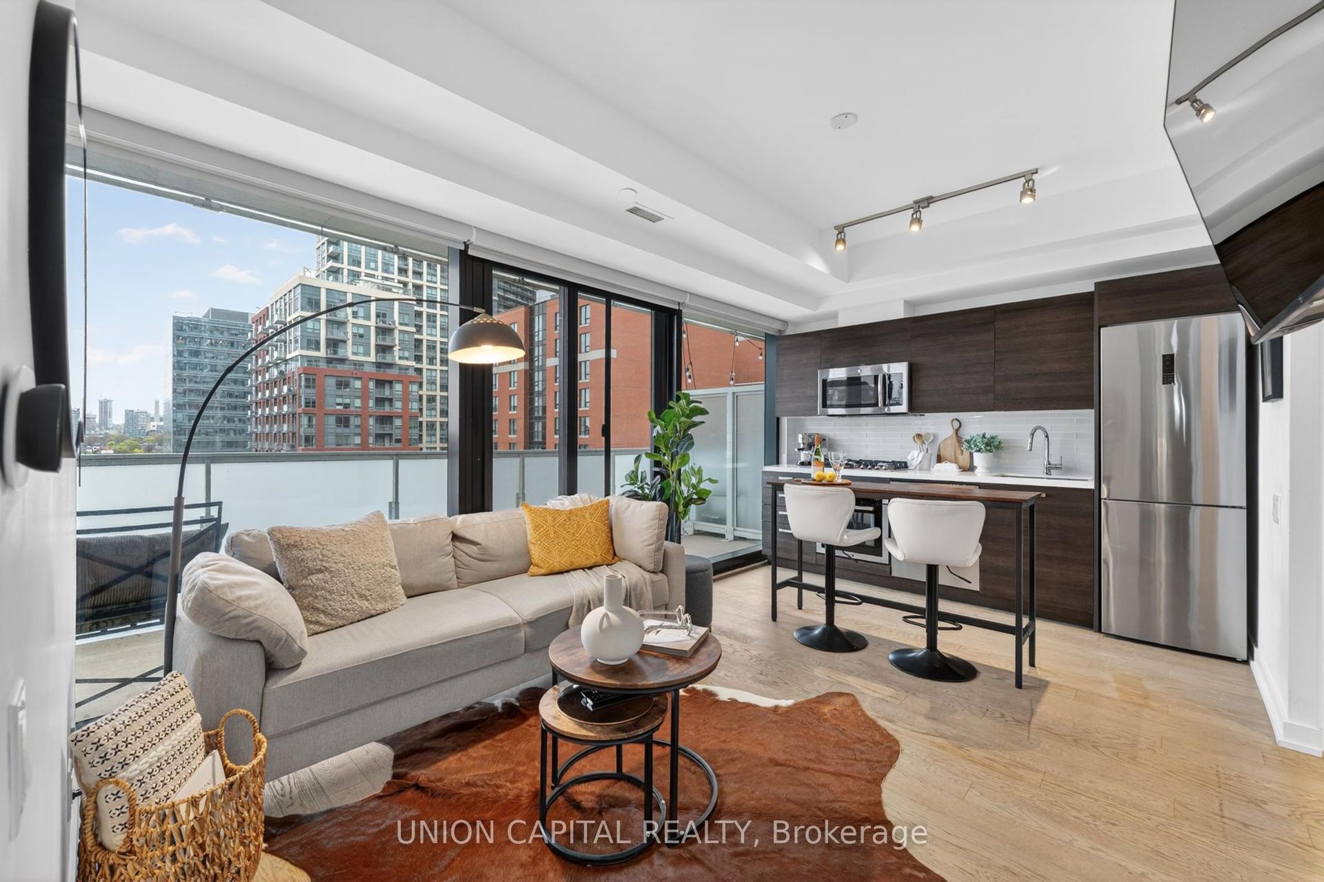 11 Charlotte Street 1004 #1004 — photo 1