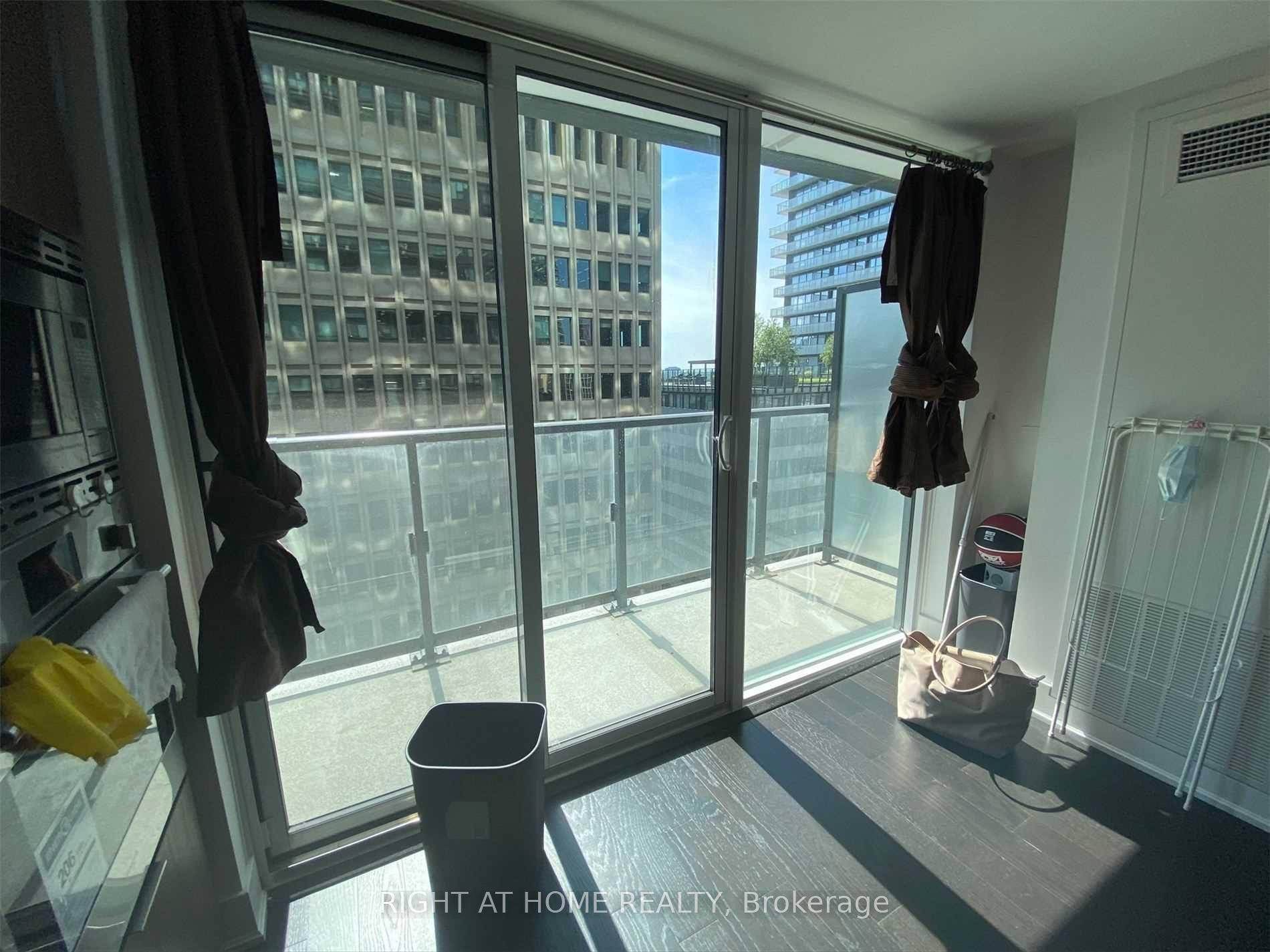 955 Bay Street 1612 #1612, Toronto — Condo for lease, photo 1
