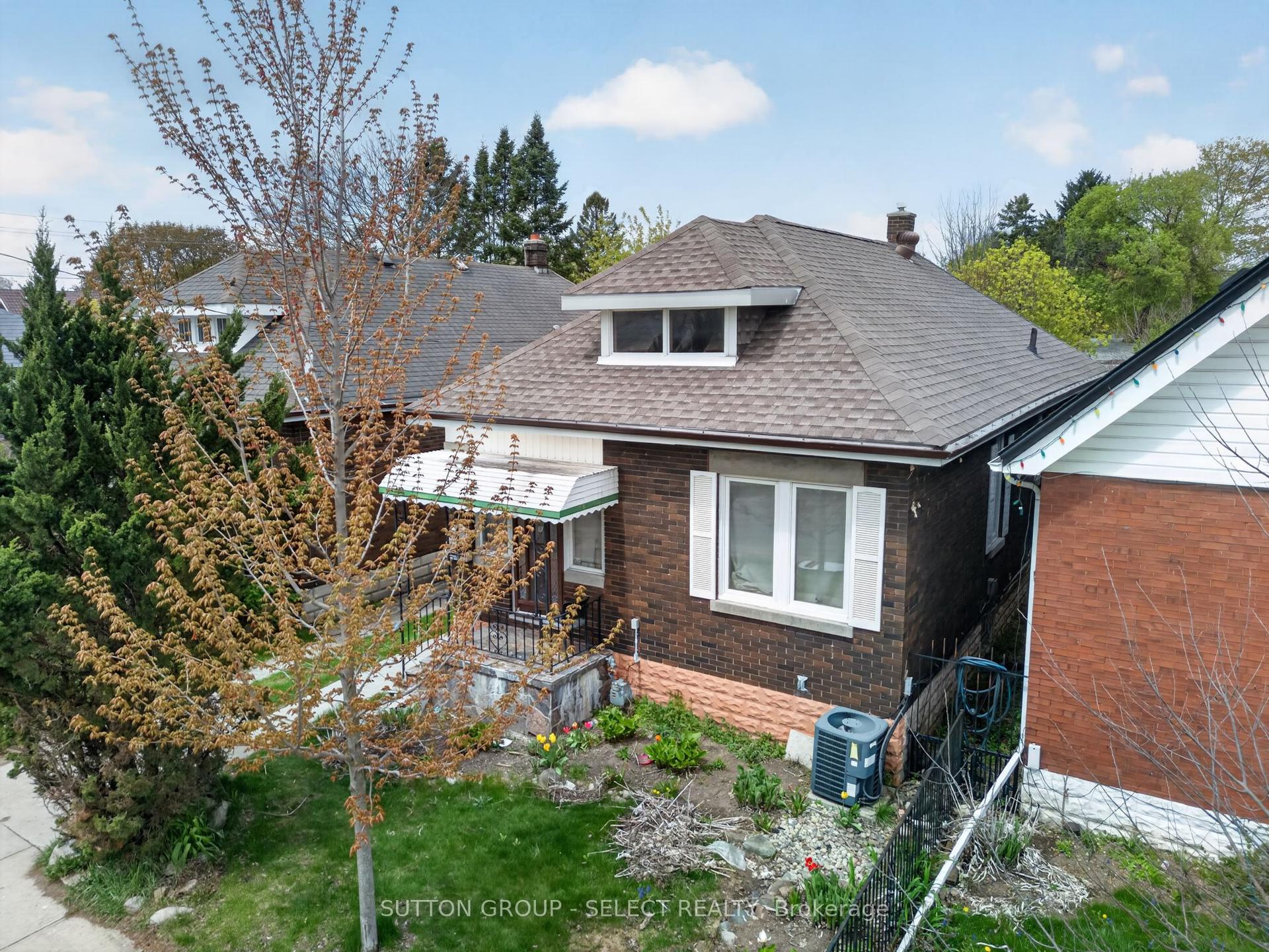 114 Vauxhall Street — photo 1