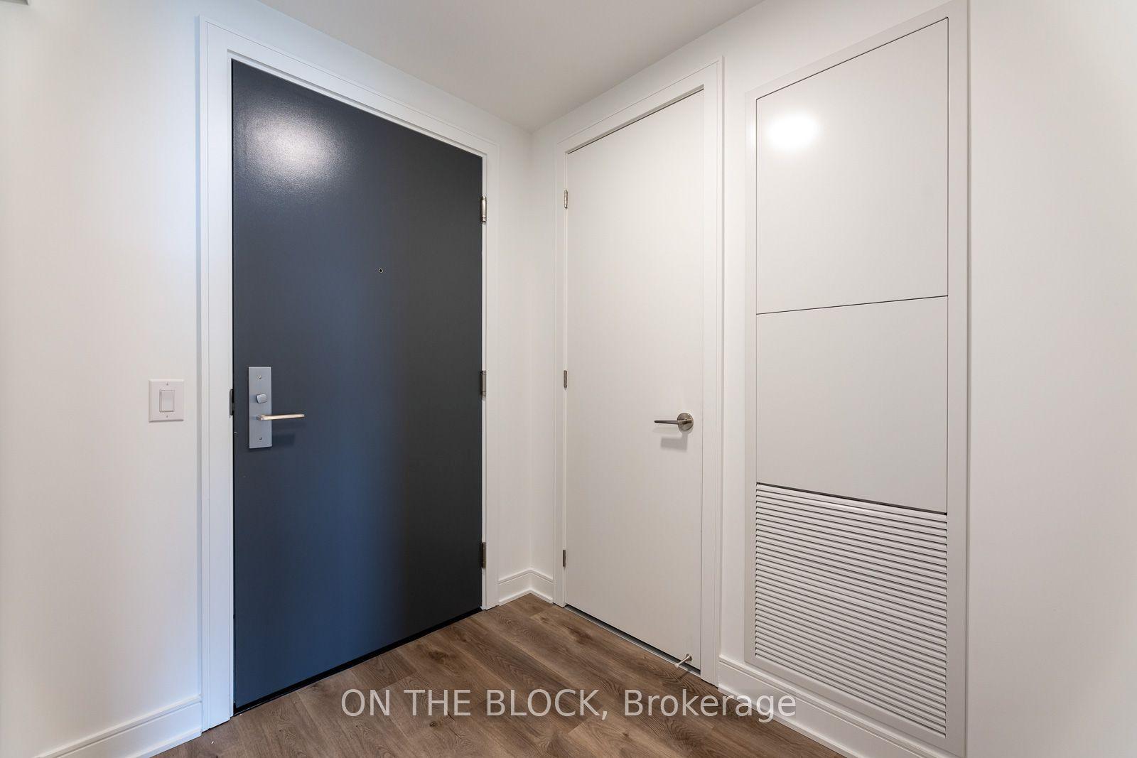 86 Dundas Street E 913 #913, Mississauga — Condo for lease, photo 1