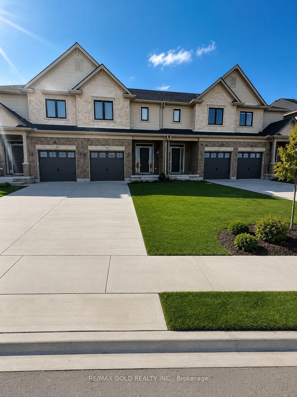 30 Braun Avenue, Tillsonburg — Townhouse for lease, photo 1