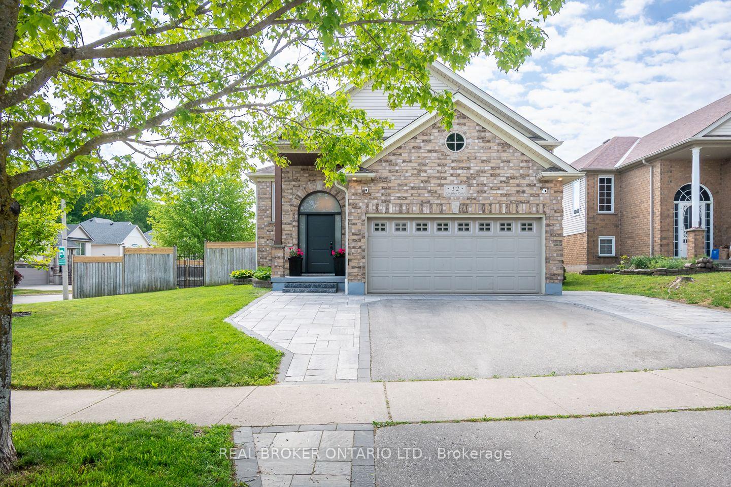 12 Kingsley Road — photo 1