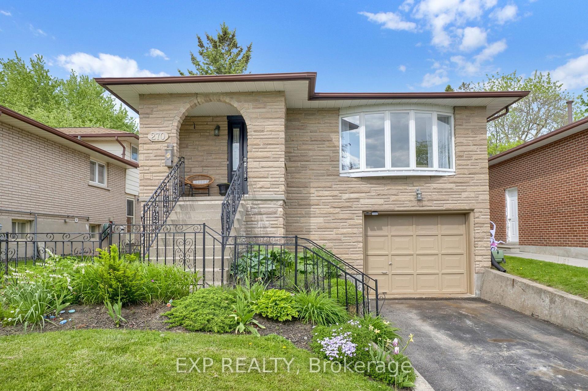 270 Fairlawn Court — photo 1