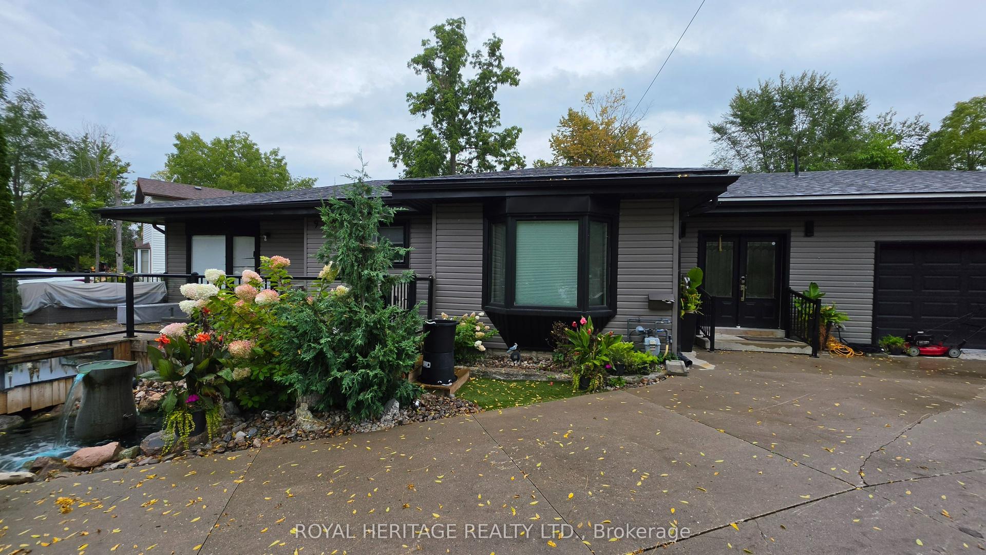 9 Metropolitan Crescent 2 #2, Georgina — Detached for lease, photo 1