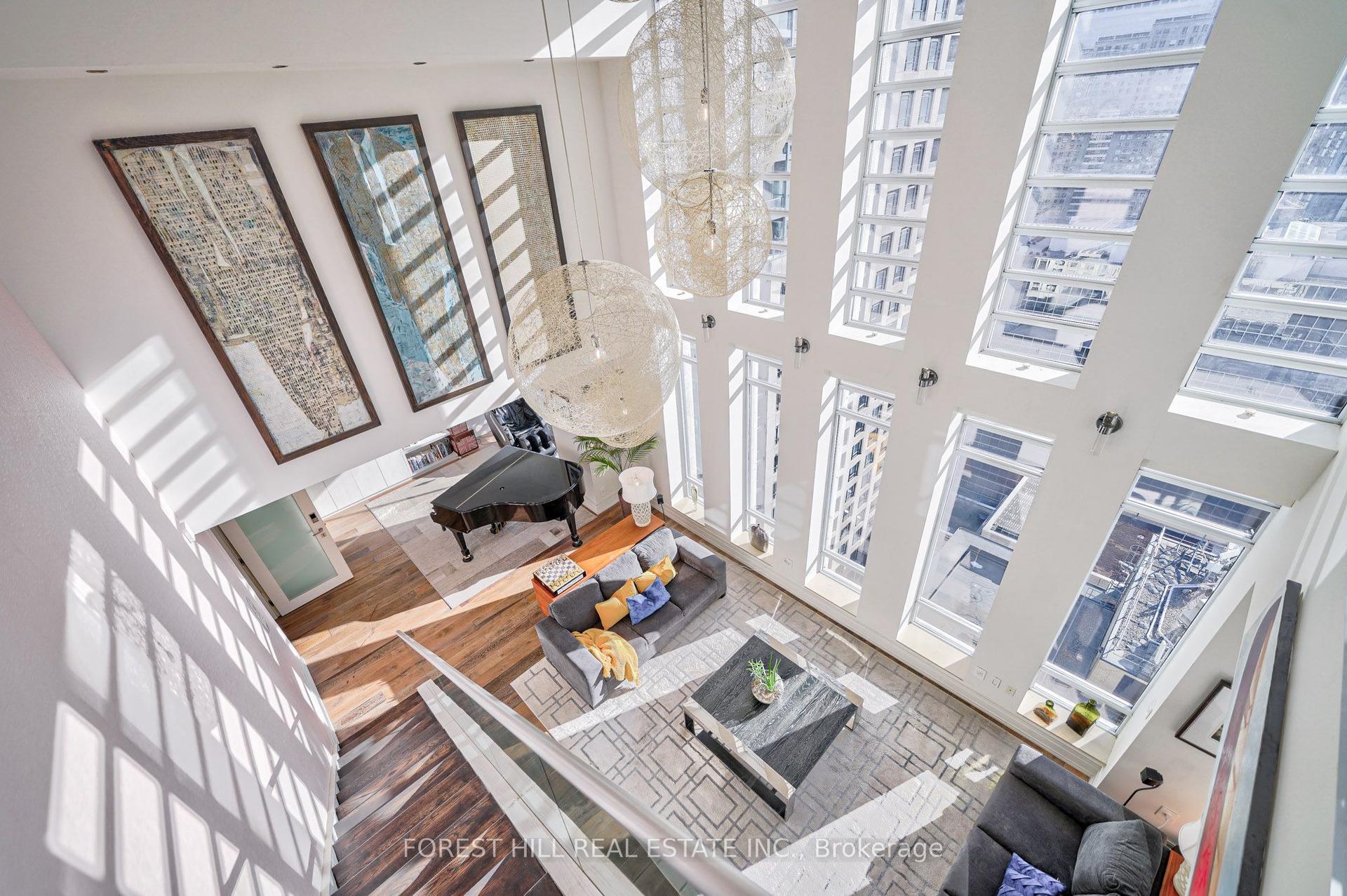 8 Colborne Street Ph2701 #Ph2701, Toronto — Condo for lease, photo 1