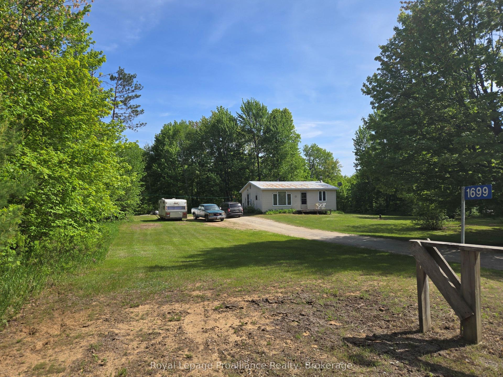 1699 Bordenwood Road — photo 1
